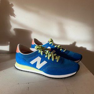 New Balance 620 Electric Blue Sneakers (Size 8.5)